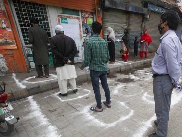 پنجاب میں مخصوص دکانوں کو ہفتہ بھر 24 گھنٹے کھلے رہنے کی اجازت