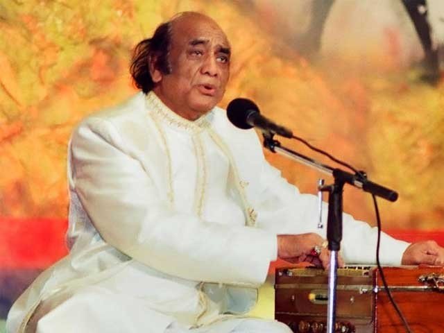 شہنشاہ غزل مہدی حسن کو مداحوں سے بچھڑے 8 برس بیت گئے