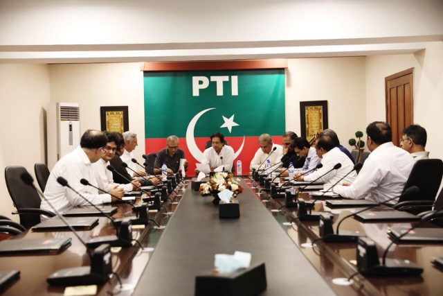 اکبری اصغری اور پی ٹی آئی کی حکومت