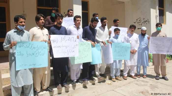 خیبر پختونخوا کے قبائلی اضلاع میں انٹرنیٹ کی عدم دستیابی، طلبا کے لیے مسئلہ