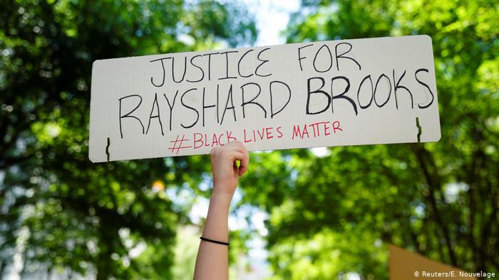 امریکا میں ایک اور افریقی نژاد شہری کی ہلاکت، اٹلانٹا پولیس چیف مستعفی