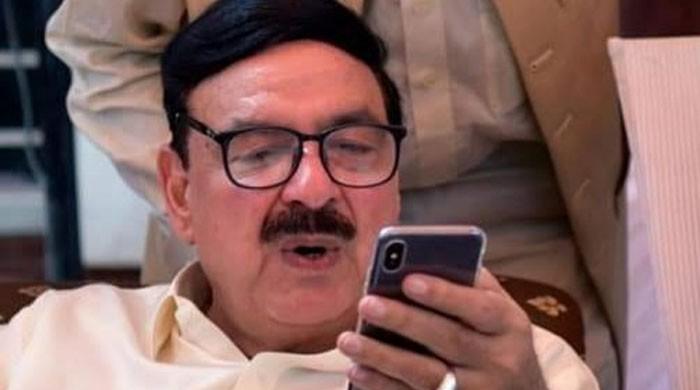 وزیر ریلوے شیخ رشید بھی کورونا وائرس کا شکار ہو گئے