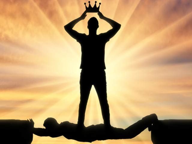 خود پسند افراد اپنی غلطیوں سے سبق نہیں سیکھتے