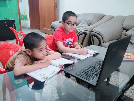 آن لائن کلاسیں، نظام تعلیم اور اسکولوں کا کھلنا