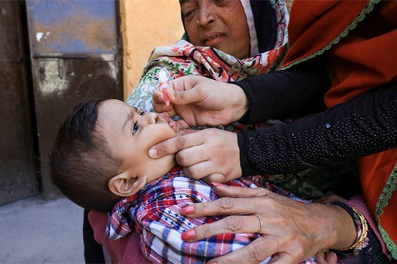 ملک بھر میں پولیو مہم آج سے شروع، 8 لاکھ سے زائد بچوں کو قطرے پلائے جائیں گے