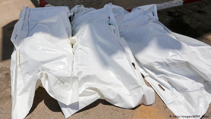 کشتی کے انجن میں دھماکا، 45 تارکین وطن سمندر میں ڈوب گئے