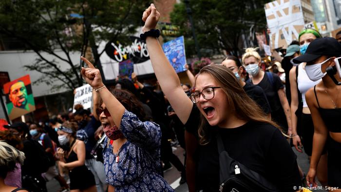 امریکا: سیاہ فام پر فائرنگ کا واقعہ، مظاہروں پر قابو پانے کے لیے نیشنل گارڈز تعینات