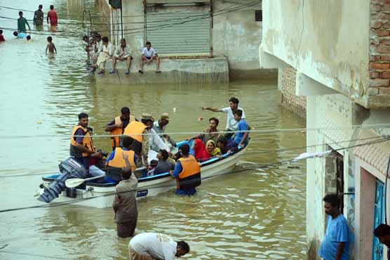 بارش کے بعد ہنگامی صورتحال، پاک فوج کی شہر قائد میں امدادی سرگرمیاں جاری