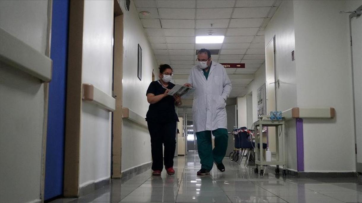 ترکی میں یومیہ کورونا مریضوں کی تعداد دوبارہ سے 1 ہزار سے تجاوز کر گئی