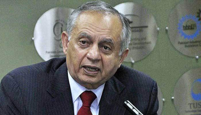 پاکستان کا کوئی بینک ایران سے کاروبار کیلئے تیار نہیں: رزاق داؤد