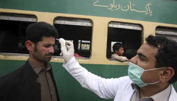 ملک میں کورونا کے فعال کیسز میں اضافہ، 24 گھنٹوں میں 640 نئے کیس رپورٹ