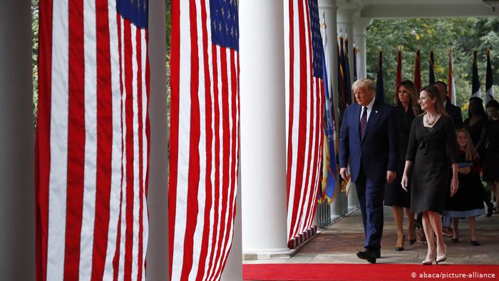 ٹرمپ امریکی سپریم کورٹ کو اور زیادہ دائیں بازو کی طرف لے گئے، تبصرہ