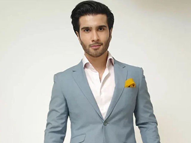 فیروز خان ہراسانی کی شکار خواتین کی مدد کیلیے میدان میں آ گئے