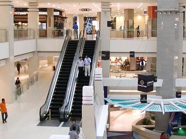 کراچی کے شاپنگ مالز اور ہاؤسنگ سوسائٹیز میں اربوں روپے کی ٹیکس چوری کا انکشاف