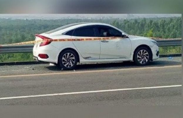 بول کے لب آزاد ہیں