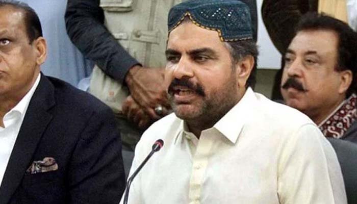 سی بی سی کے باہر احتجاج کرنیوالوں پر مقدمہ درج نہیں کرنا چاہیے تھا: ناصر شاہ