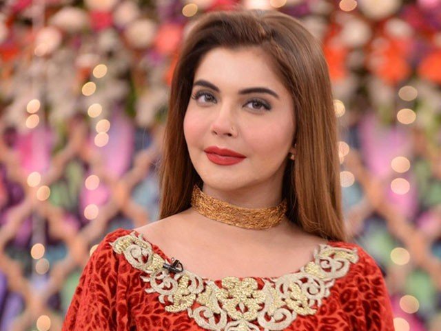 مروہ کے والدین کو بلانے پر سوشل میڈیا صارفین ندا یاسر پر برہم