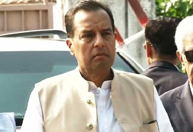 پولیس نے کیپٹن صفدر کو عدالت پہنچا دیا