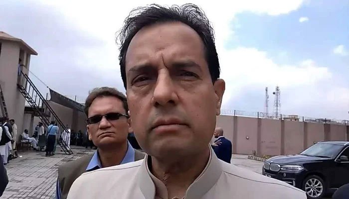 مسلم لیگ ن کے رہنما کیپٹن صفدر کیخلاف بغاوت کا مقدمہ درج