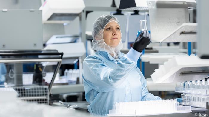 کورونا ویکسین کی تیاری میں بڑی پیش رفت: آئندہ ہفتے سے فراہمی ممکن