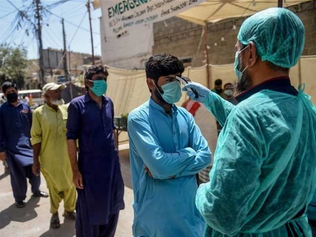 ملک میں کورونا وائرس میں اضافہ، فعال کیسز کی تعداد 8 ہزار سے زائد