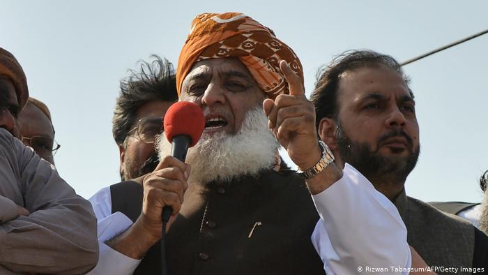 مولانا فضل الرحمان کا انتخاب: سول سوسائٹی اور اقلیتوں کے تحفظات