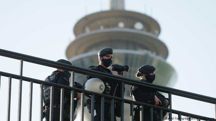 کورونا وائرس: کئی ملکوں میں پھر لاک ڈان، چند میں ہنوز نرمی