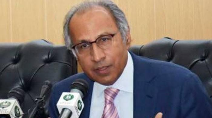 تجارتی سہولیات میں ہماری رینکنگ بھارت اور بنگلادیش سے بہتر ہے: مشیر خزانہ کا دعویٰ