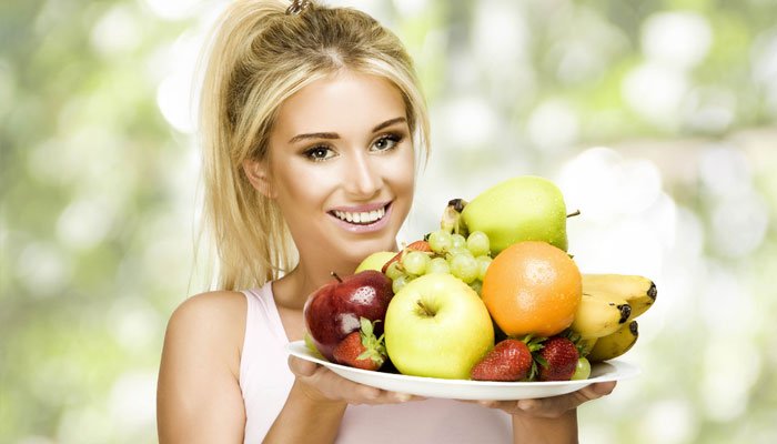 موسم سرما میں یہ پھل کھائیں، قوت مدافعت بڑھائیں