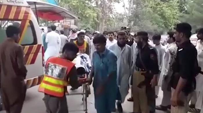 کوہاٹ میں تقریب کے دوران فائرنگ سے 5 افراد جاں بحق، 3 زخمی