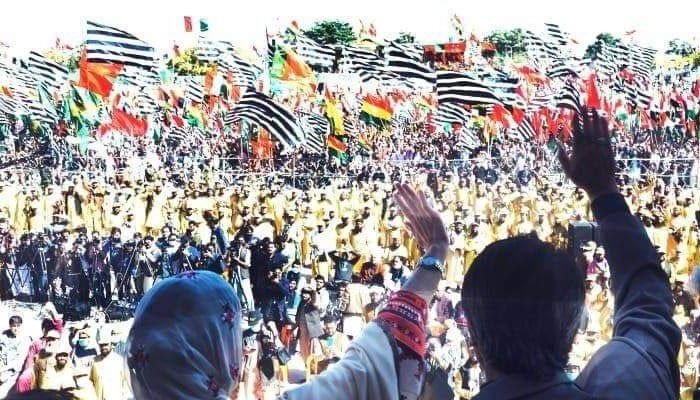 حکومتی اجازت نہ ملنے کے باوجود پی ڈی ایم نے پشاور میں پنڈال سجا لیا