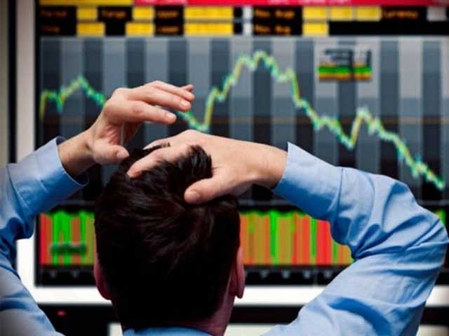 ایک ہفتے میں سرمایہ کاروں کے 246 ارب روپے سے زائد روپے ڈوب گئے