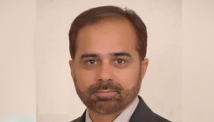 چینی بحران انکوائری: برطرف افسر کے وزیراعظم، پرنسپل سیکرٹری اور شہزاد اکبر پر الزامات