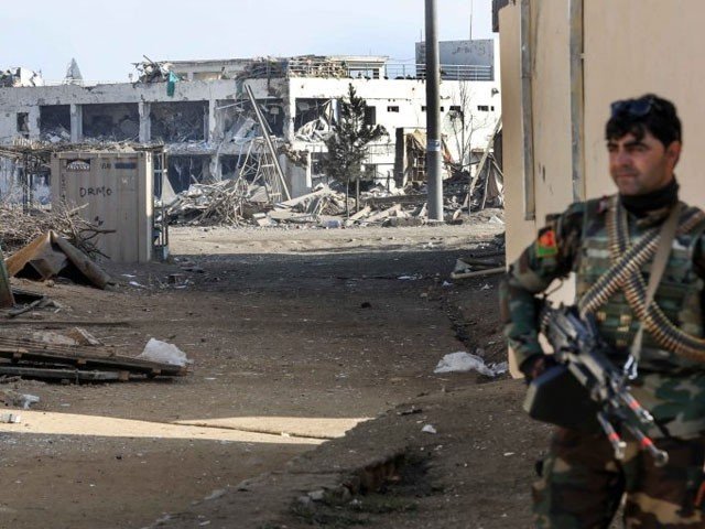 افغانستان میں امریکی فضائی اڈے پر لگاتار 10 راکٹ حملے