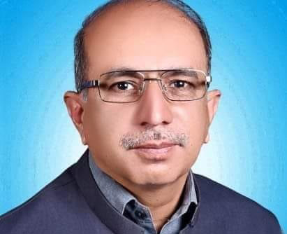 میں سخن ور بنا بڑا ہو کر