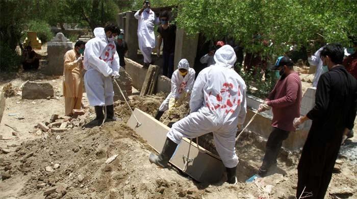 پاکستان: کورونا کیسز کی تعداد 4 لاکھ سے تجاوز، ساڑھے چار ماہ بعد ریکارڈ اموات