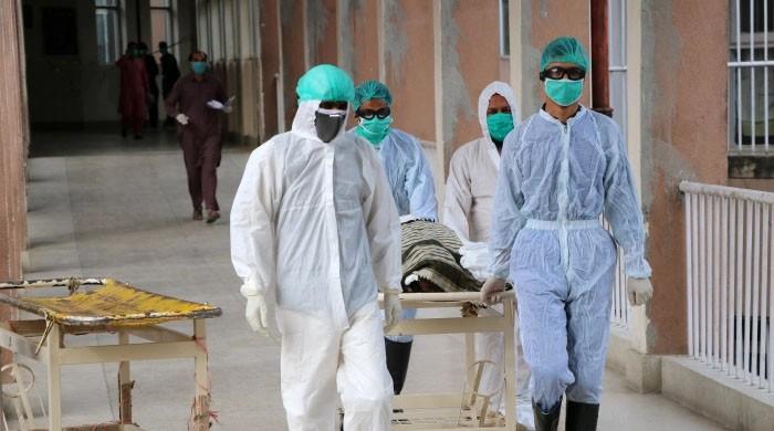پاکستان: کورونا سے ایک روز میں مزید 82 افراد انتقال کر گئے