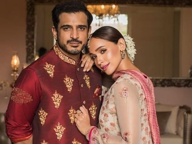 مصروفیت کی وجہ سے ایک ساتھ نہیں، اداکارہ فریال کی دانیال سے علیحدگی کی تردید