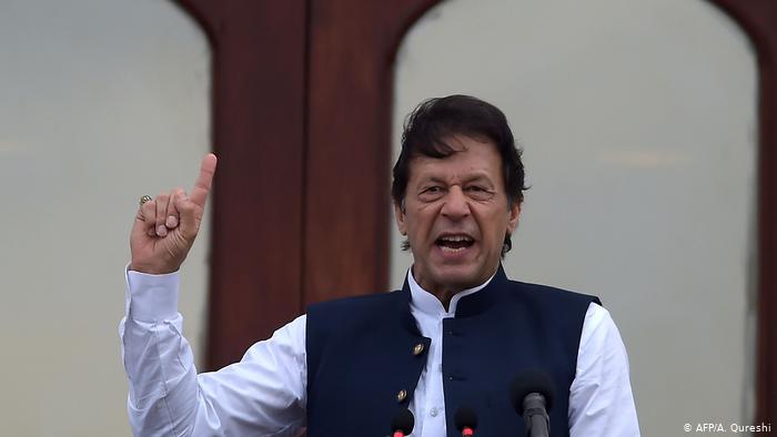 بھارت کسی جعلی حملے کی حماقت سے باز رہے، عمران خان