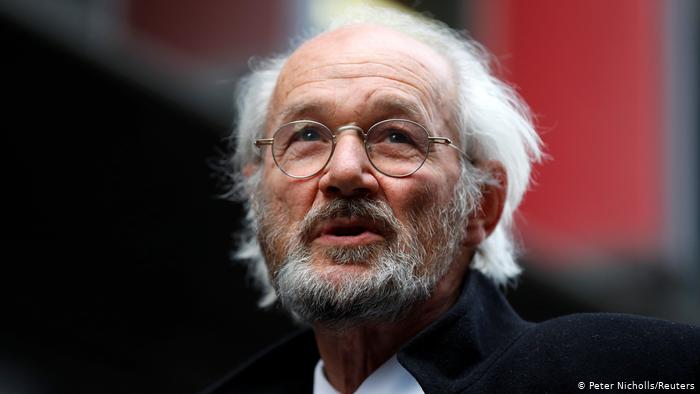 جو بائیڈن اسانج کو صدارتی معافی دے دیں گے، والد کی امید