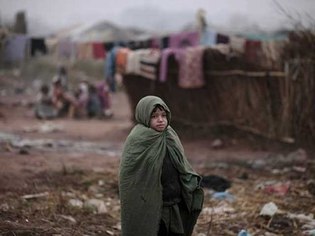 کراچی میں سردی کی نئی لہر، درجہ حرارت 12 ڈگری سینٹی گریڈ تک گر گیا