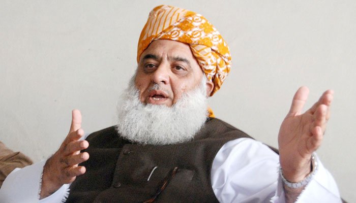 مسلح جتھوں سے متعلق وزارت داخلہ کا مراسلہ سیاسی دباؤ کی کوشش ہے: فضل الرحمان