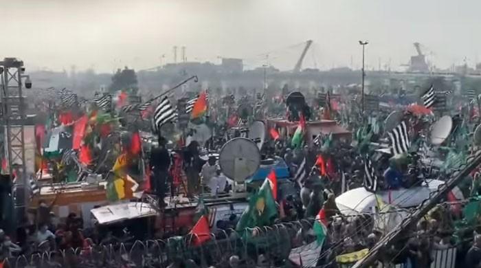 لاہور میں پی ڈی ایم کا جلسہ، قافلوں کی مینار پاکستان آمد کا سلسلہ جاری