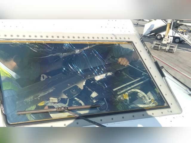 اسلام آباد ایئرپورٹ پر لینڈنگ کے دوران طیارہ خوفناک حادثے سے بال بال بچ گیا