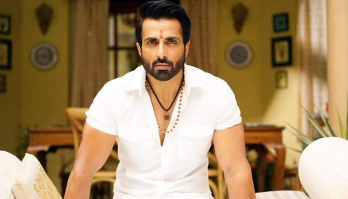 فلم کی شوٹنگ کے دوران ہیرو نے سونو سود کو مارنے سے کیوں انکار کیا؟