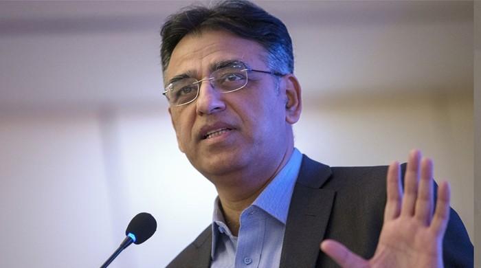 فروری مارچ تک ایک دو نہیں 3 کورونا ویکسین آ جائیں گی: اسد عمر