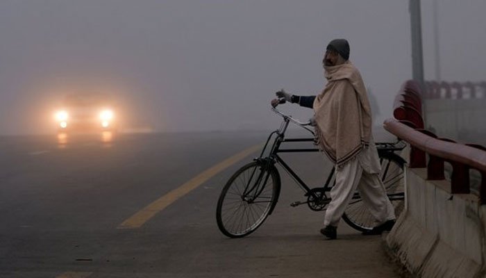 آج اور کل سرد موسم کی ’’چھٹی‘‘ درجہ حرارت بڑھے گا