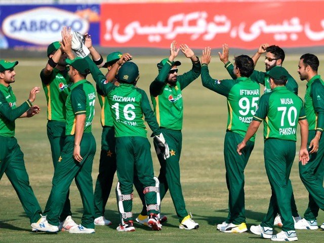 پی سی بی کا کرکٹرز کو کورونا ویکسین لگوانے کا فیصلہ