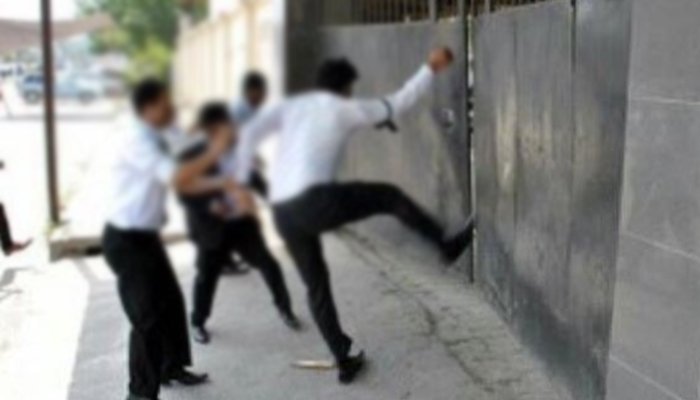 انکوائری کیلیے طلب کرنے پر وکلا کا پنجاب بار کونسل کے دفتر پر دھاوا