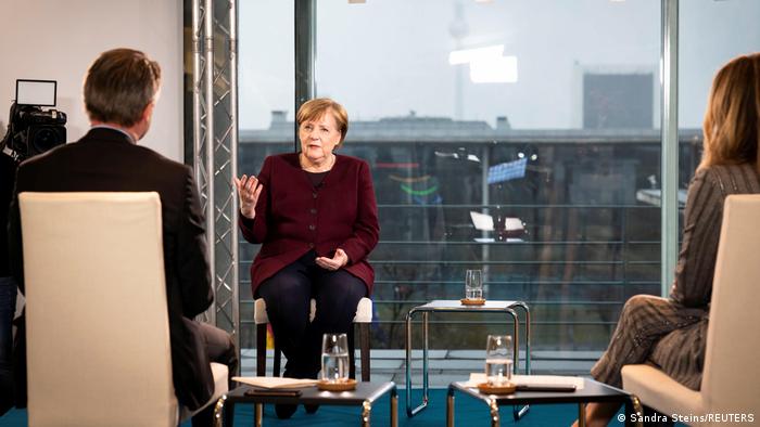 جرمنی کو اب تیسری لہر سے بچنا ہے، میرکل